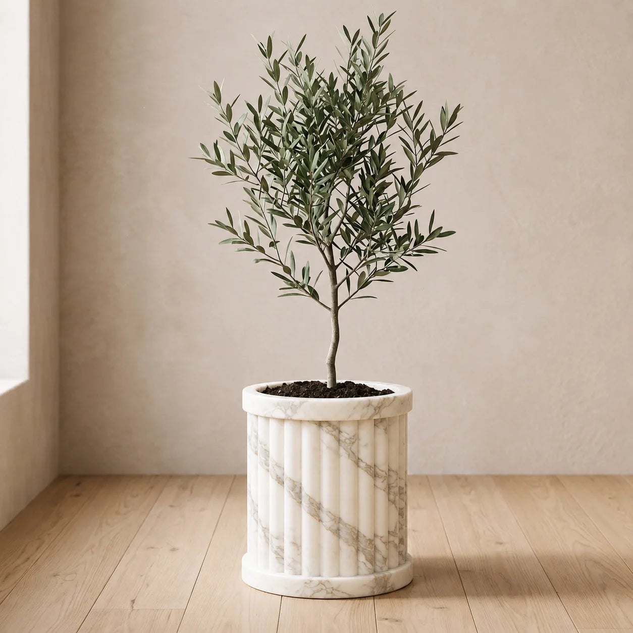 Crown Crest Planter