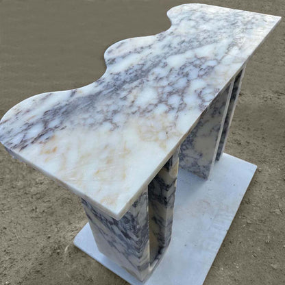 marble-entryway-calacattat-table