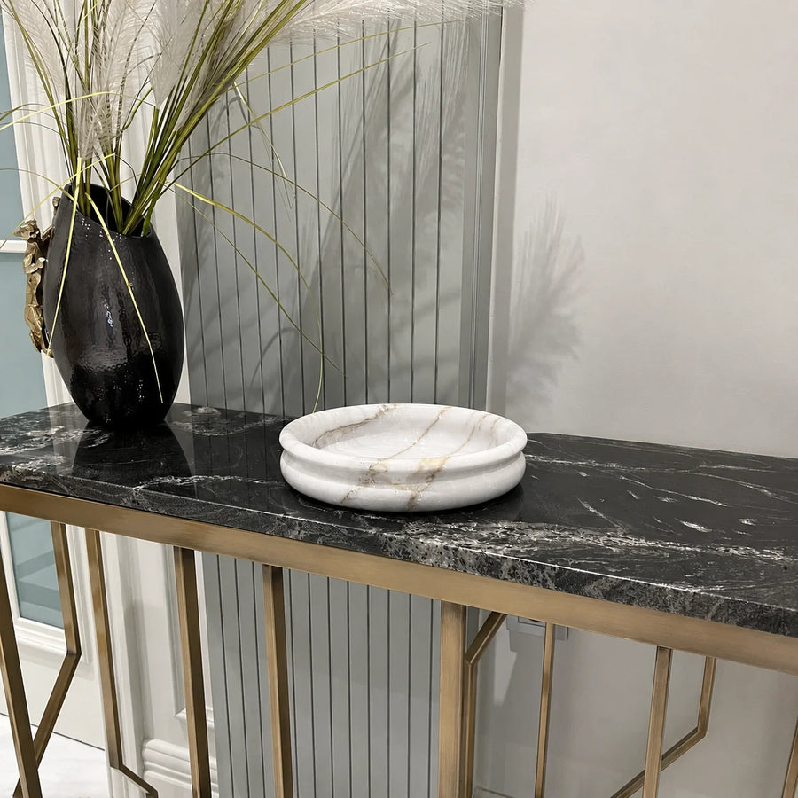 Lumi Stone centerpiece