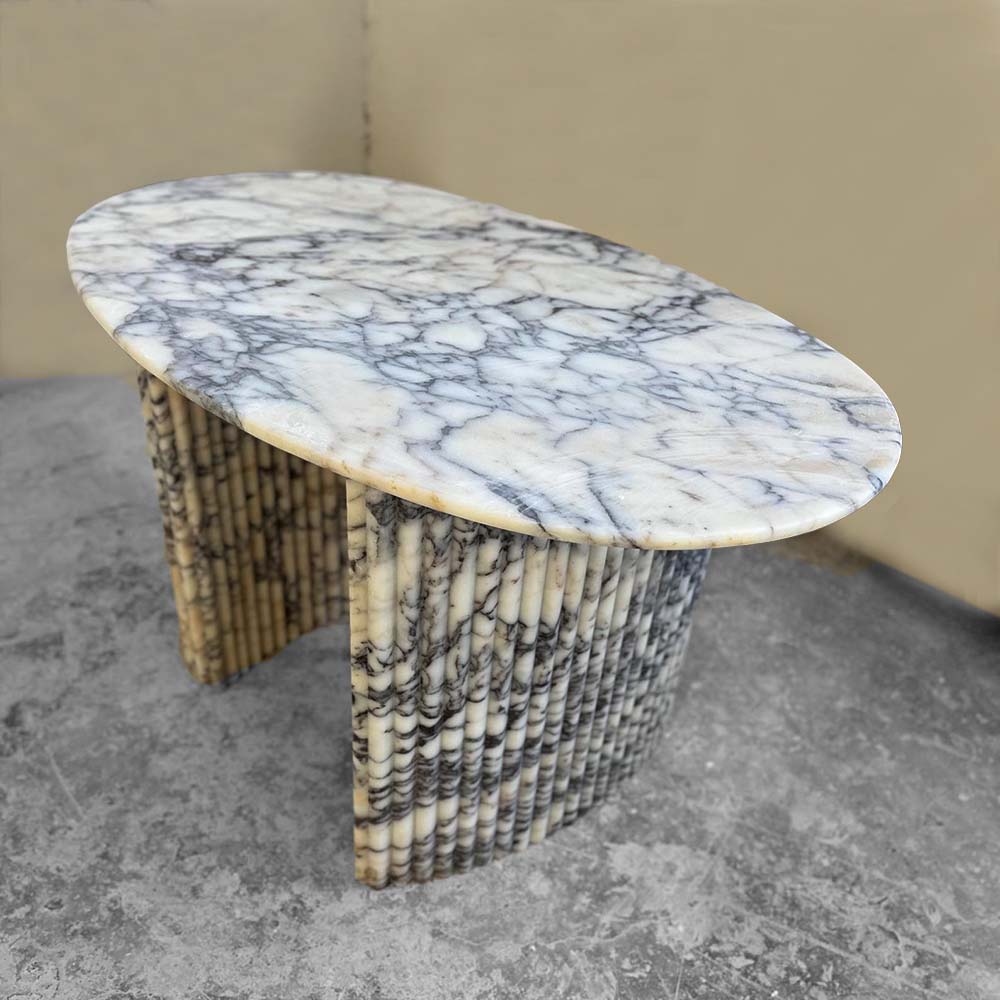 intricate-veining-white surface